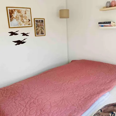 Сasa de vacaciones Exclusive Cottage, 100 Meters From The Mesinge